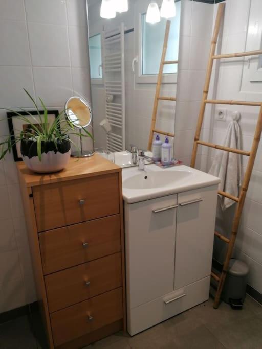 Balcons Du Royans.Logement Entier Piscine Saint-Jean-en-Royans Luaran gambar
