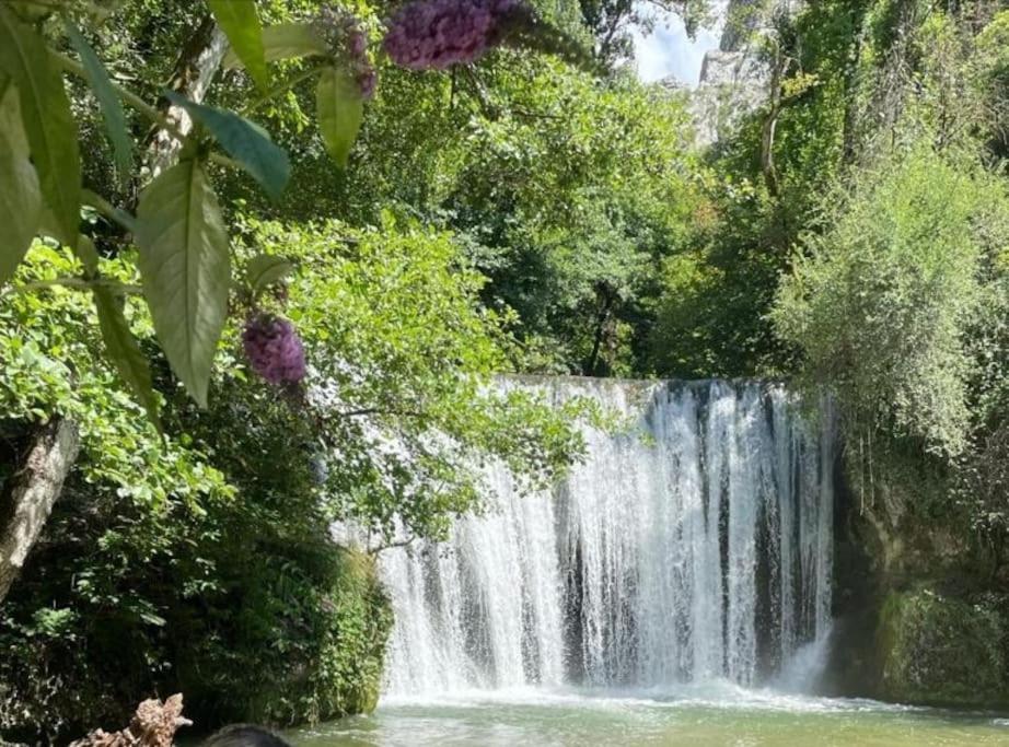 Balcons Du Royans.Logement Entier Piscine Saint-Jean-en-Royans Luaran gambar